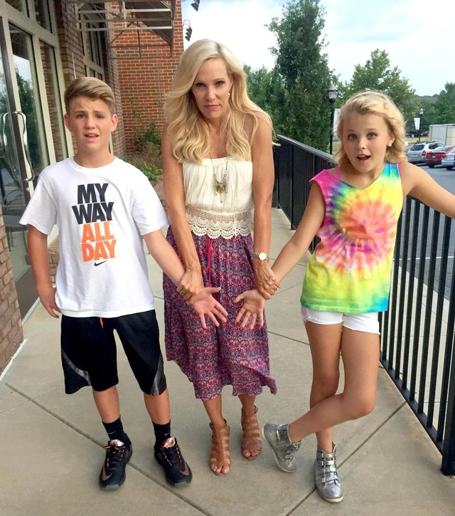 New Song Me And Jojo Siwa Right Image By Mattybraps New Song Me And Jojo Siwa Right Image By Mattybraps